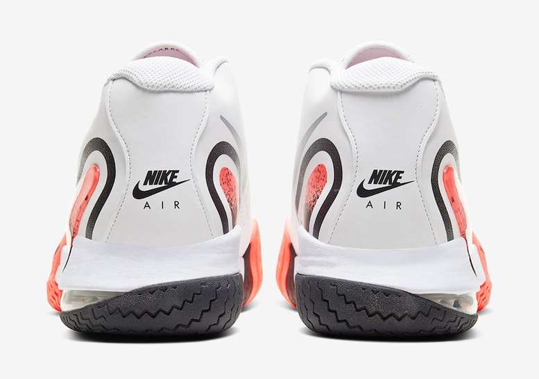 NikeCourt Tech Challenge8-min.jpg