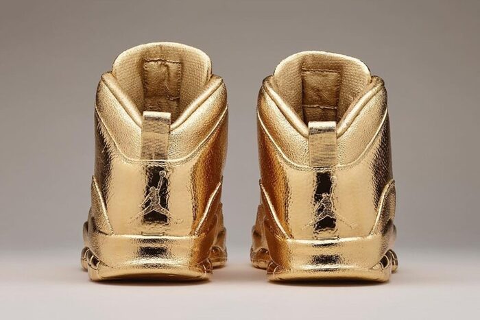 Solid Gold OVO x Air Jordan за 2 млн $
