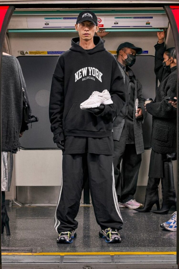 2 Balenciaga Cities Series-min.jpeg 2 Balenciaga Cities Series-min.jpeg