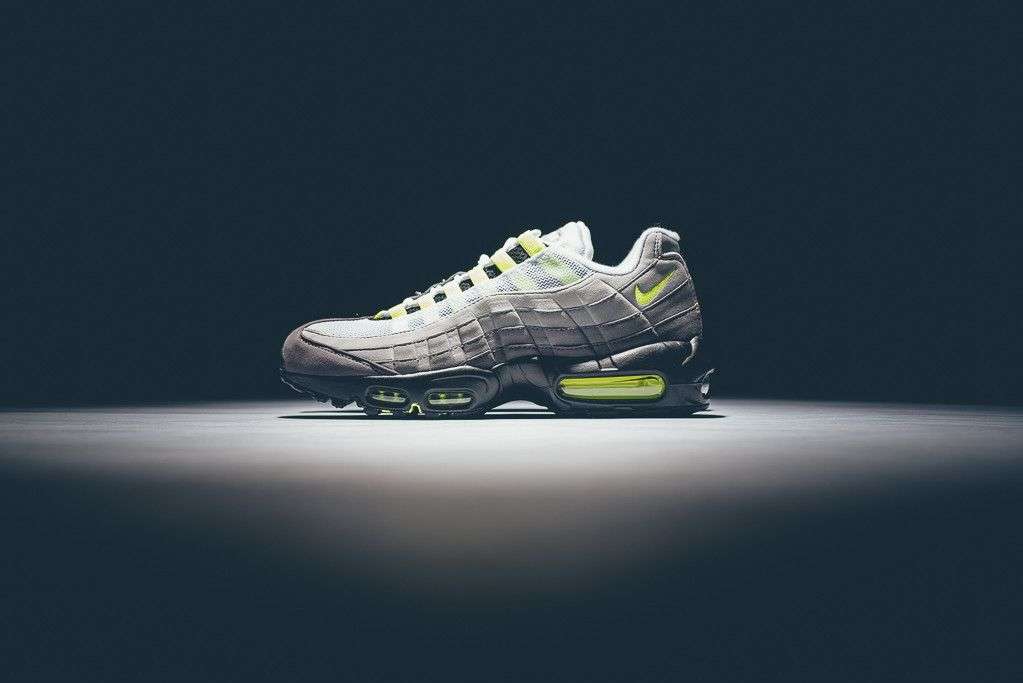 Nike-Air-Max-95-OG-Neon-Retro-2015-554970-071-4.jpg Nike-Air-Max-95-OG-Neon-Retro-2015-554970-071-4.jpg